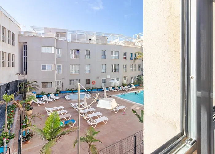 Flatguest Sardina Home Pool